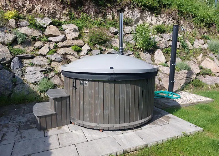 Lodge Pod Hradom 1 *